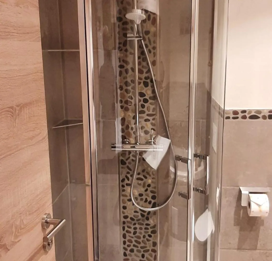 Apartment 5 Sterne Ferienwohnung Zirbe Mit Eigener Infrarotsauna Und Whirlpoolbadewanne Arnbruck